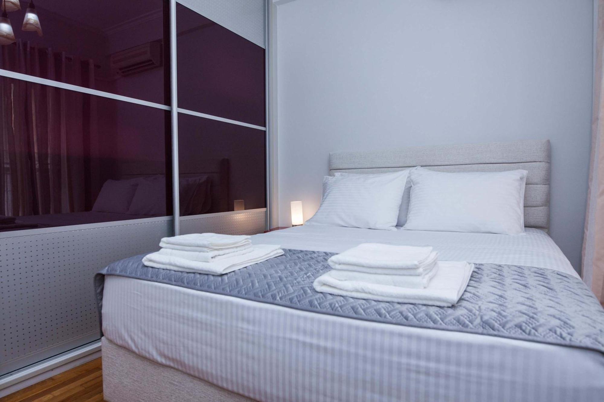 Central 2 Bd Apt With Balcony By Monastiraki 雅典 外观 照片