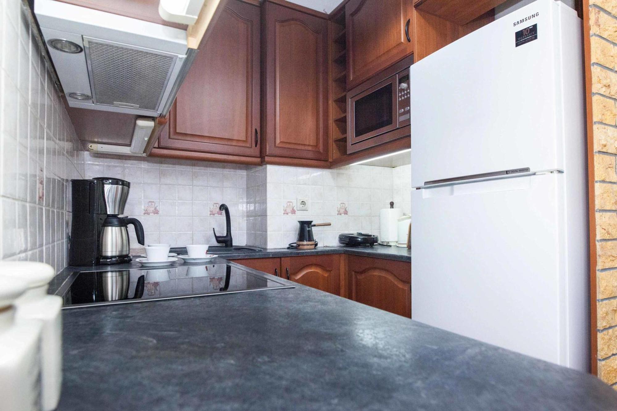 Central 2 Bd Apt With Balcony By Monastiraki 雅典 外观 照片
