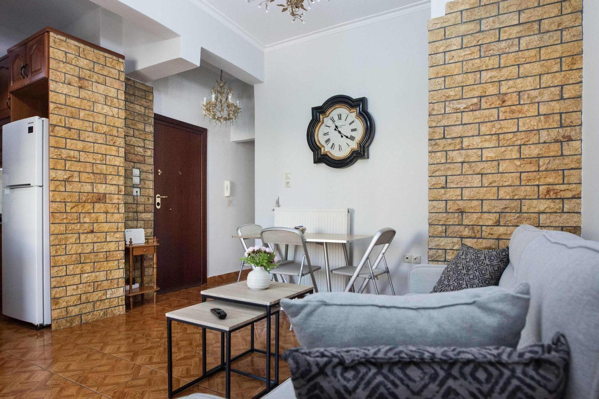 Central 2 Bd Apt With Balcony By Monastiraki 雅典 外观 照片
