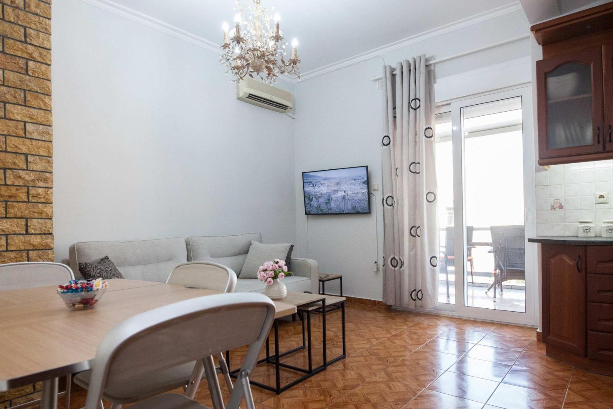 Central 2 Bd Apt With Balcony By Monastiraki 雅典 外观 照片
